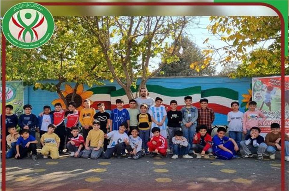 گرامیداشت روز دانش‌آموز در دبستان کانون و مشاوره کرمانشاه